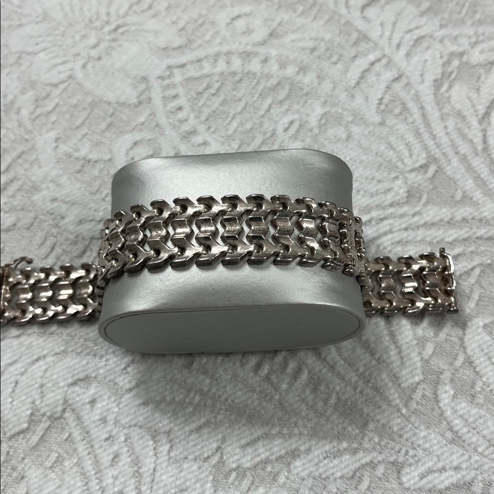 Wonderful Sterling Silver Link Bracelet